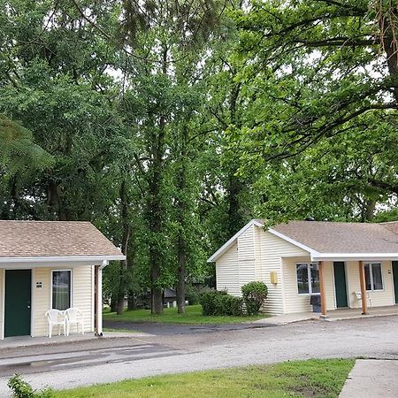 Budget Host Inn Detroit Lakes Exterior photo