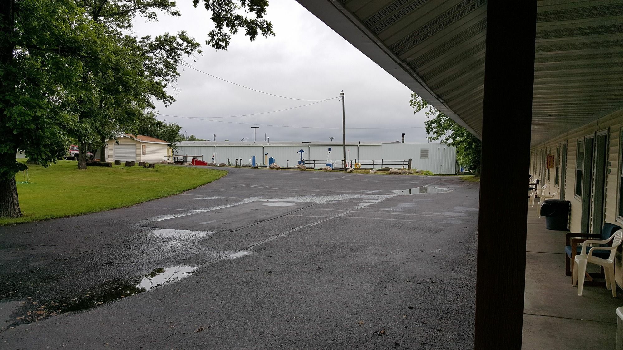 Budget Host Inn Detroit Lakes Exterior photo